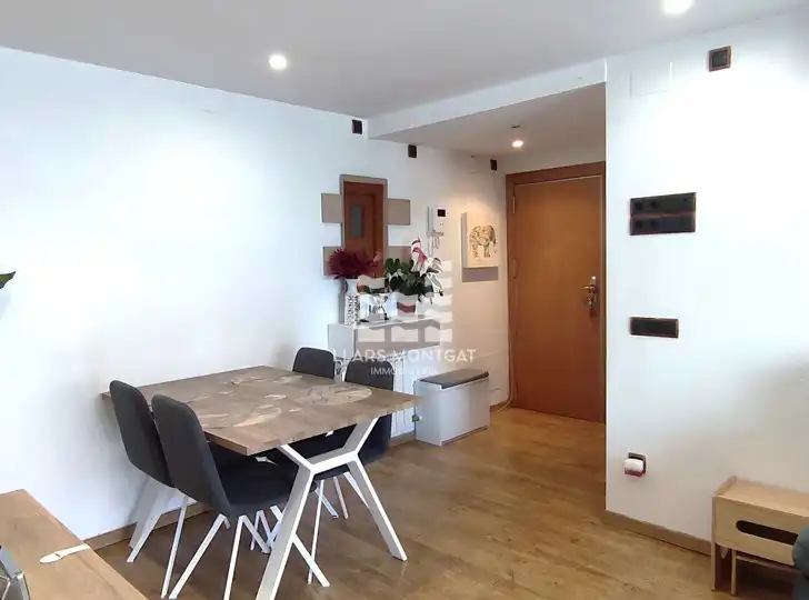 Menjador de Pis en venda en Montgat amb Aire condicionat, Calefacció i Parquet