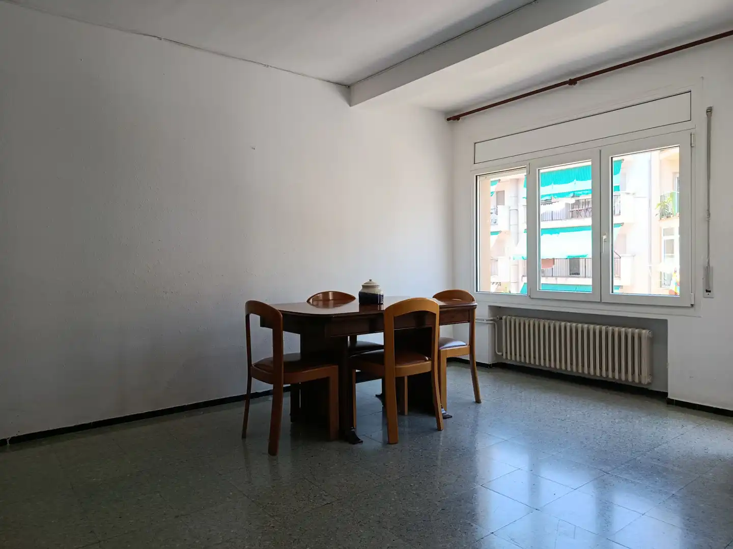 Esszimmer von Wohnung zum Verkauf in Girona mit Heizung, Terrasse und Balkon