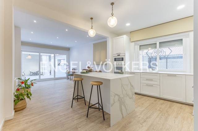 Casa-chalet en Venta en Centre