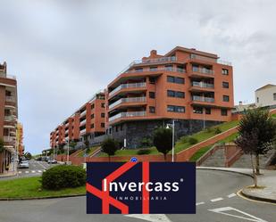 Vista exterior de Planta baixa en venda en Castro-Urdiales amb Calefacció, Traster i Piscina comunitària