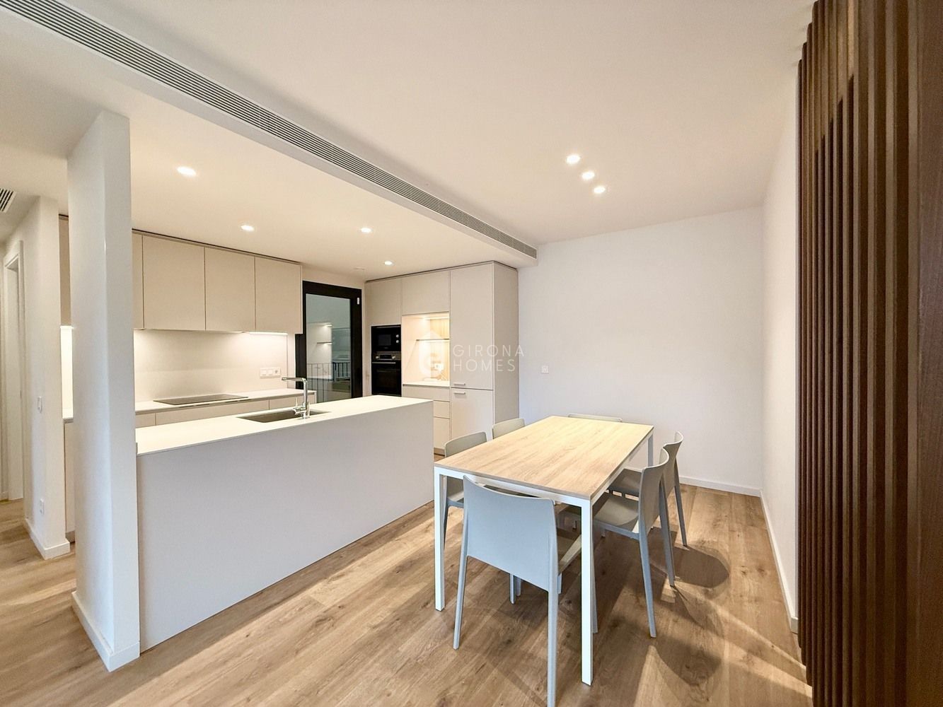 Kitchen of Apartment for rent in Girona Capital  with Air Conditioner, Heating and Terrace