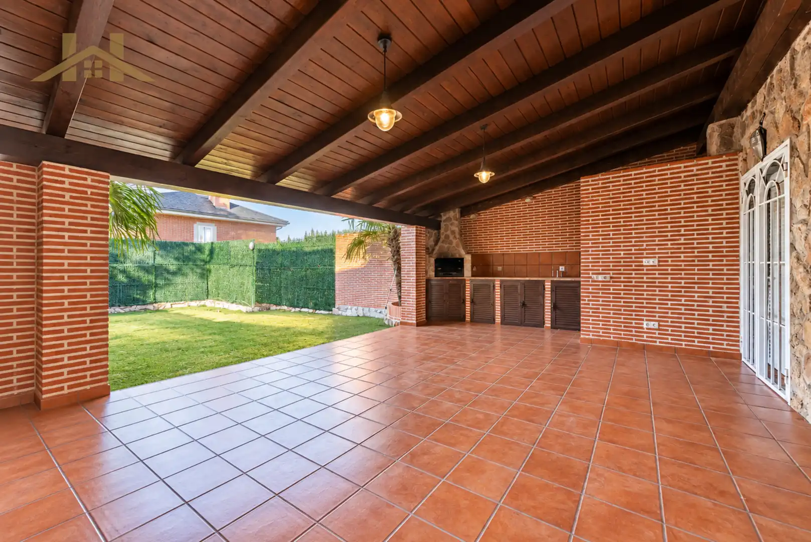 Terraced house with pool for sale in Calle Miguel de Cervantes 120, imagen 3