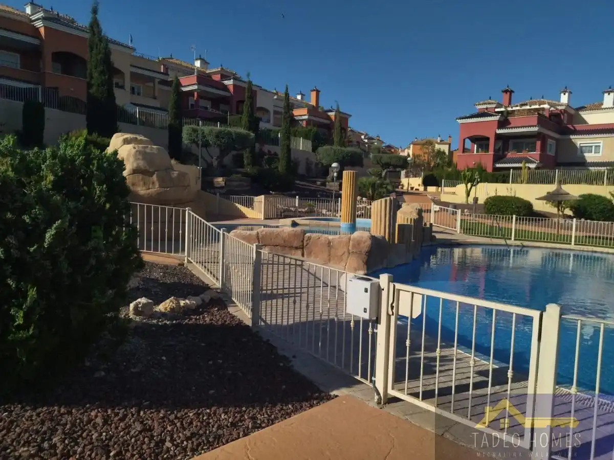 Apartamento en venta en Reino Unido, 6, Baños y Mendigo