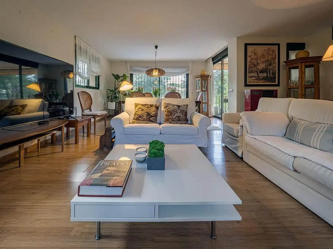 Sala de estar de Casa o chalet en venta en Torrelodones con Aire acondicionado, Calefacción y Jardín privado