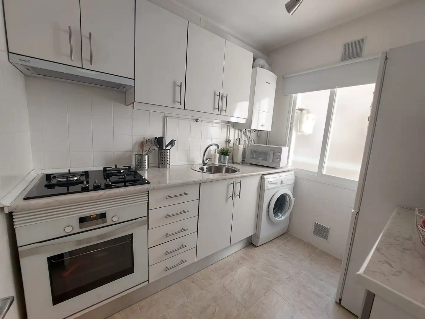 Küche von Wohnung zum Verkauf in Alcorcón mit Klimaanlage, Heizung und Terrasse