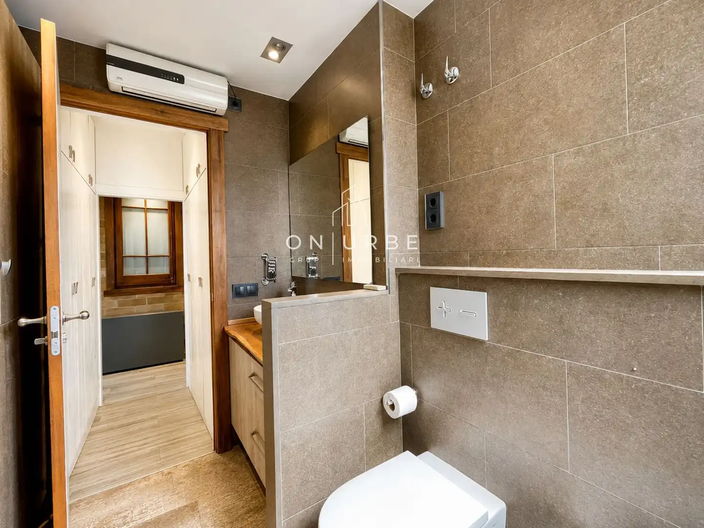 Piso con terraza en venta en Joan de Borbo Comte Barce, imagen 28