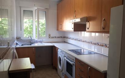 Kitchen of Apartment for sale in Navalagamella  with Balcony