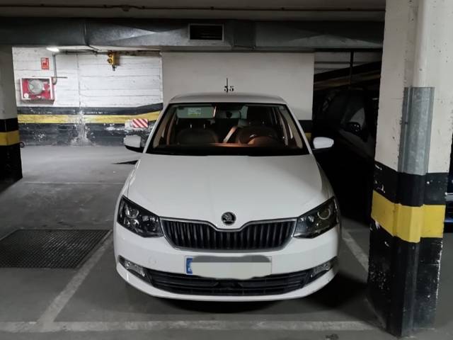 Garaje en Alquiler en Carrer de Ticià, 14 en Bons Aires