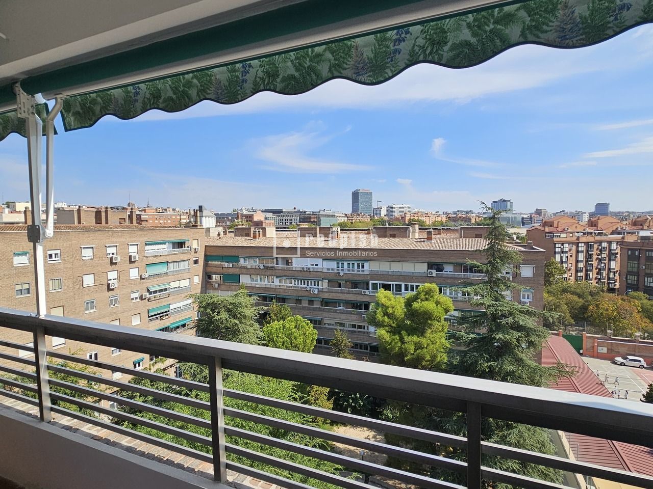 Vista exterior de Pis en venda en  Madrid Capital amb Aire condicionat, Calefacció i Parquet