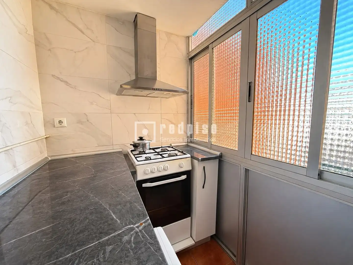 Cuina de Apartament en venda en Guadalajara amb Calefacció