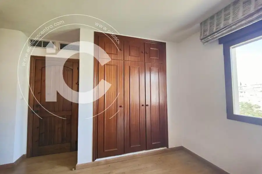 Habitación de Casa o chalet de alquiler en Huétor Vega con Aire acondicionado y Jardín privado