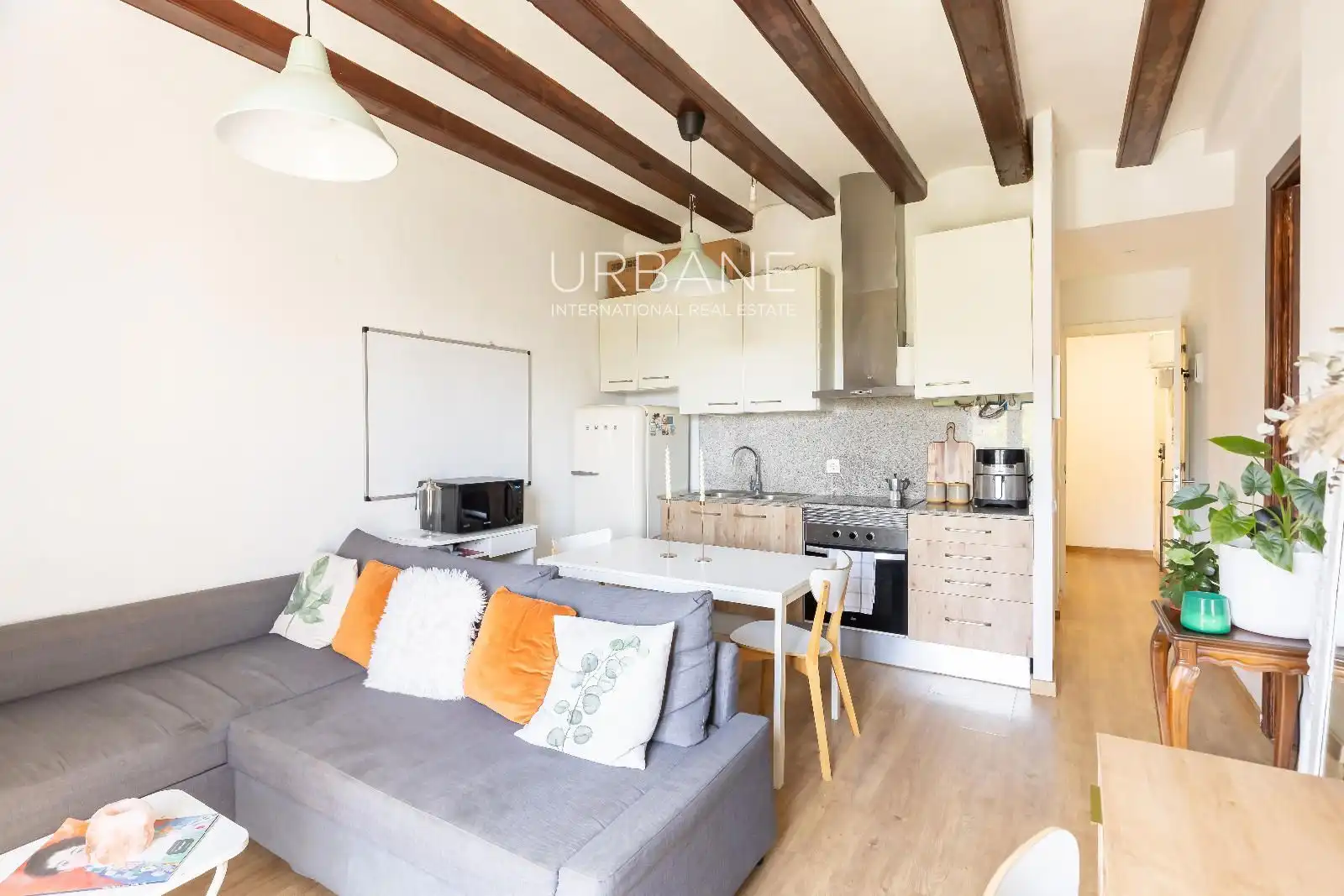 Küche von Dachboden zum Verkauf in Barcelona mit Klimaanlage, Heizung und Terrasse