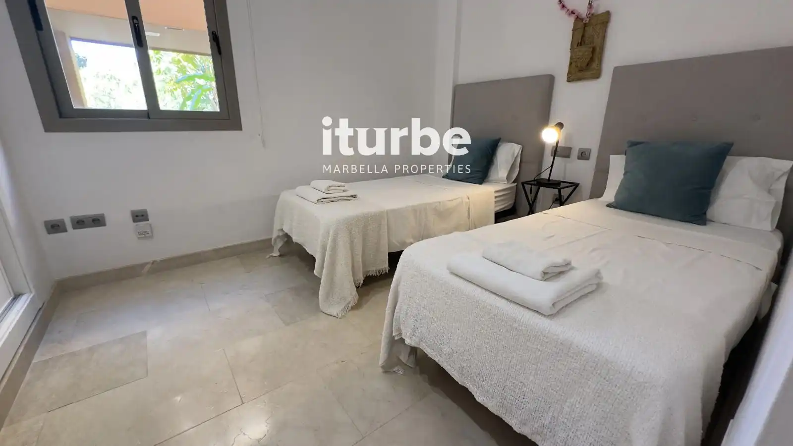 Bedroom of Flat for rent in Benahavís  with Air Conditioner, Terrace and Swimming Pool