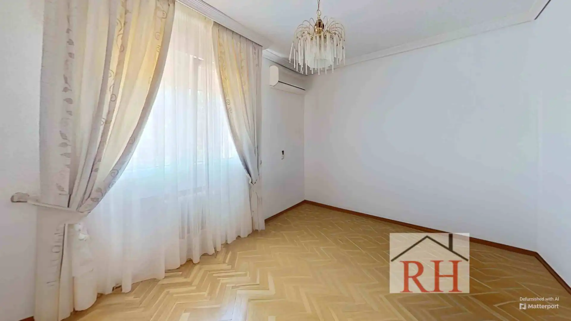 Habitación de Casa adosada en venta en Alcalá de Henares con Aire acondicionado, Calefacción y Jardín privado