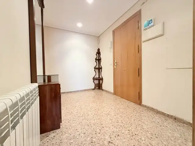 Flat with lift for sale in Oeste, imagen 4