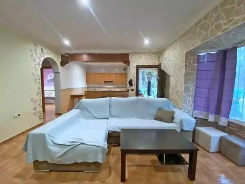 Casa adosada en venda a Las Lagunas - Campano