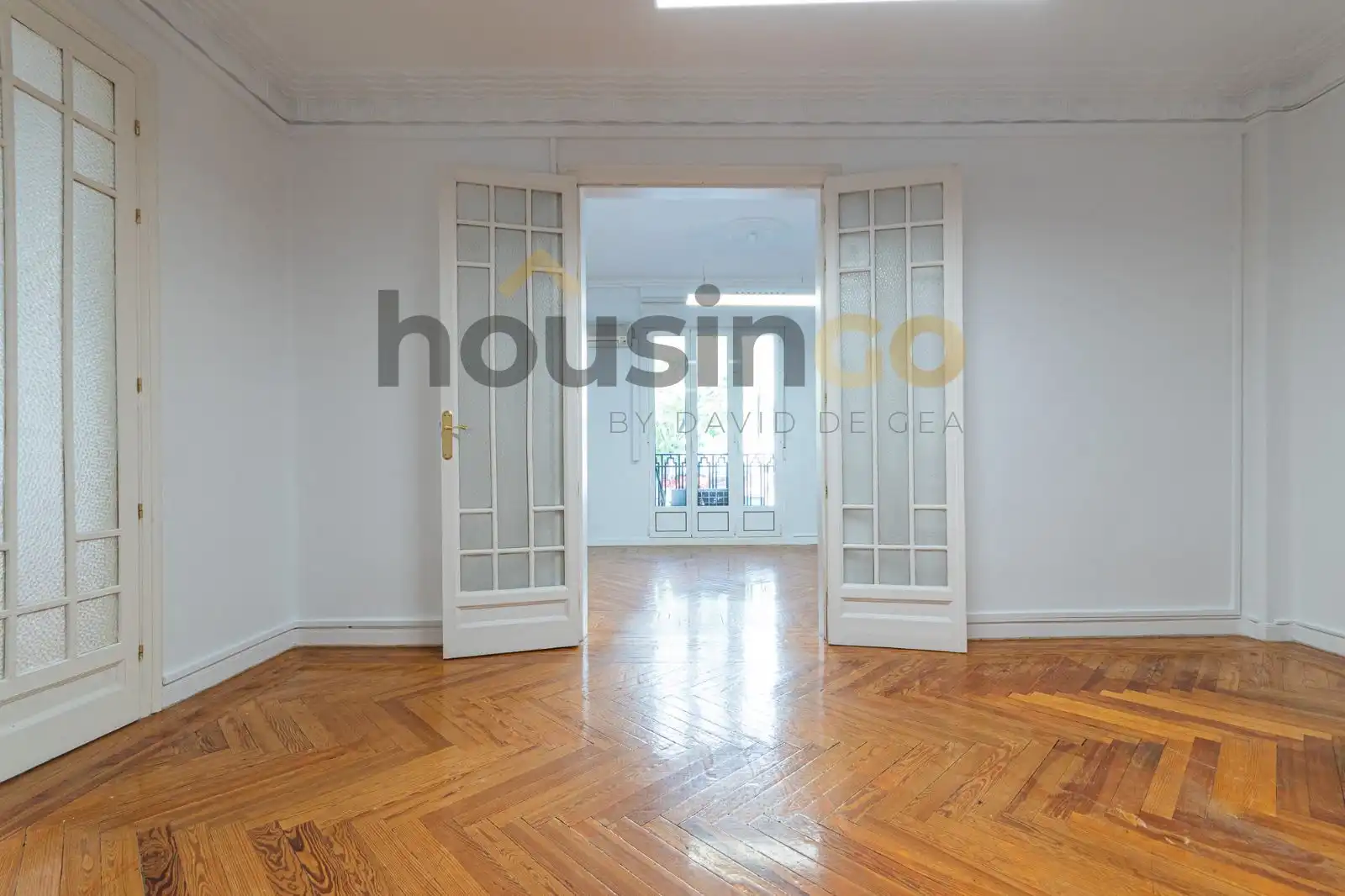 Living room of Office for rent in Madrid  with Air Conditioner, Heating and Balcony