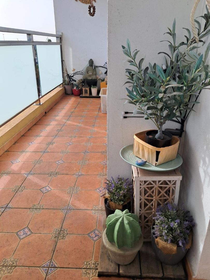 Balcony of Flat for sale in Algeciras  with Air Conditioner, Terrace and Furnished