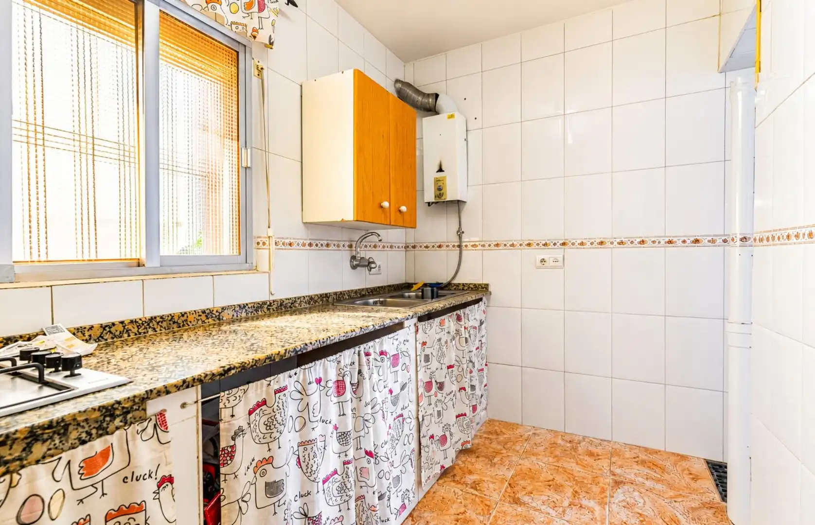 Cuina de Casa o xalet en venda en Chiclana de la Frontera amb Aire condicionat, Jardí privat i Terrassa