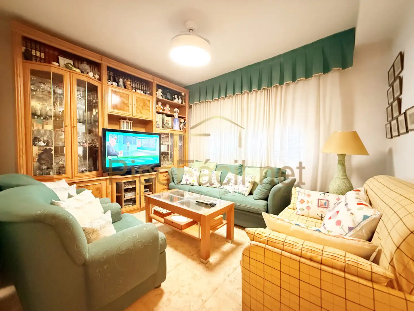 Living room of Commercial properties for sale in Parla  with Heating