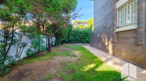 Foto 5 de Casa adosada en venda a Carrer 19, La Pineda, Castelldefels