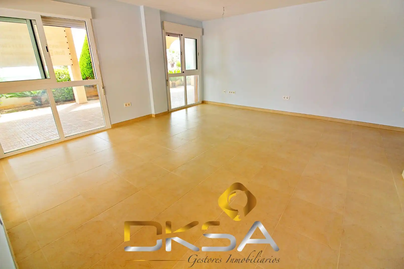 Vista exterior de Planta baja en venta en Oropesa del Mar / Orpesa con Jardín privado, Terraza y Piscina comunitaria