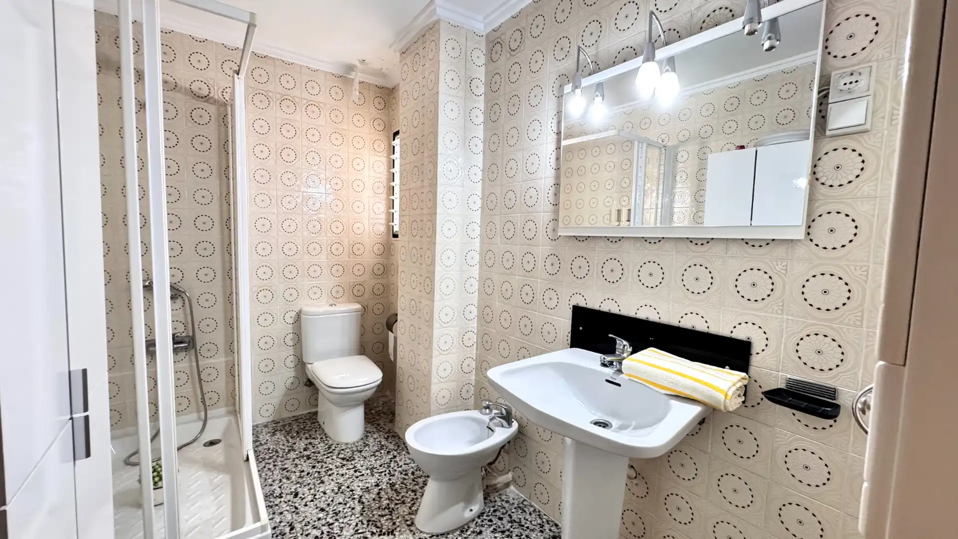 Bathroom of Flat for sale in Valencia