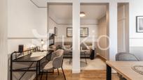 Sala d'estar de Apartament de lloguer en  Madrid Capital amb Aire condicionat