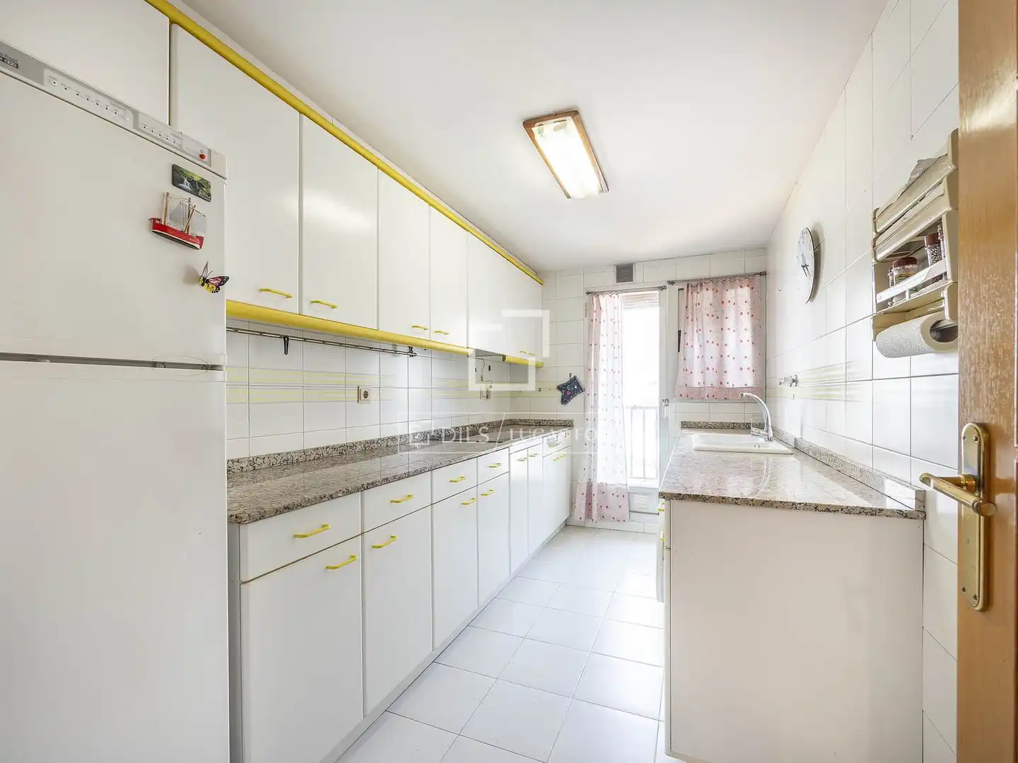 Küche von Wohnung zum Verkauf in Valencia mit Klimaanlage, Möbliert und Balkon