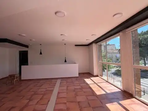 Local de lloguer en Figueres amb Aire condicionat i Parquet