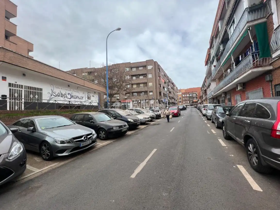 Vista exterior de Piso en venta en Leganés con Calefacción