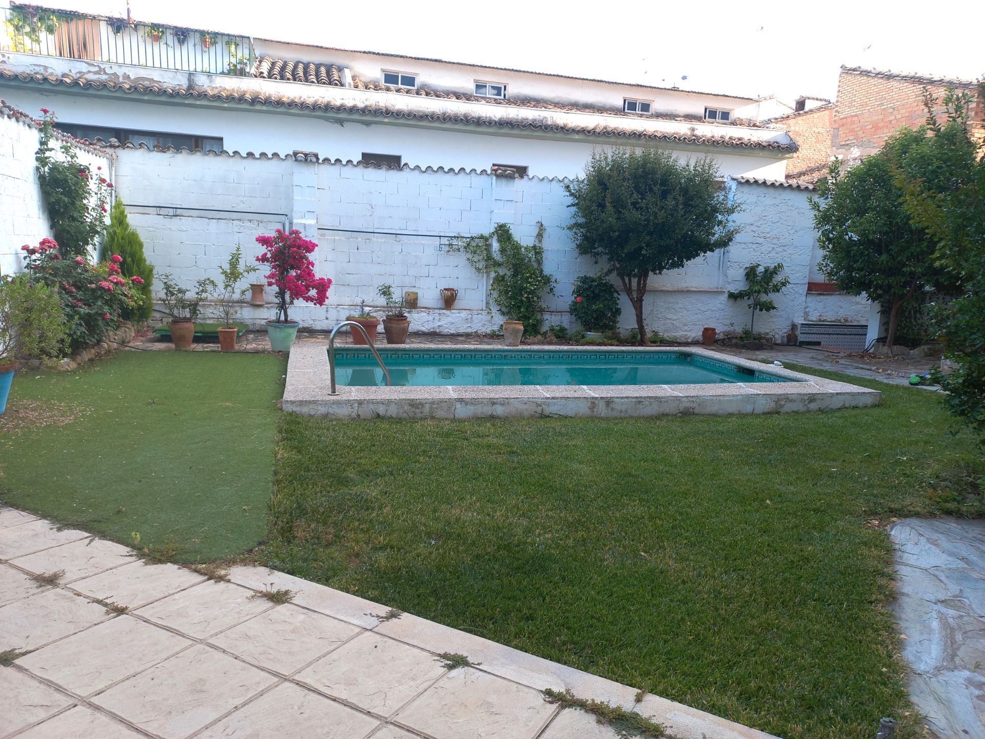 Swimming pool of House or chalet for sale in Úbeda  with Air Conditioner, Heating and Private garden