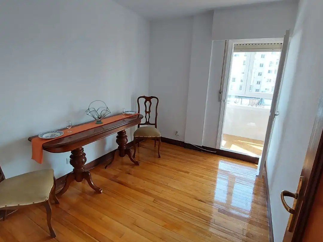 Sala de estar de Piso en venta en Santoña con Balcón