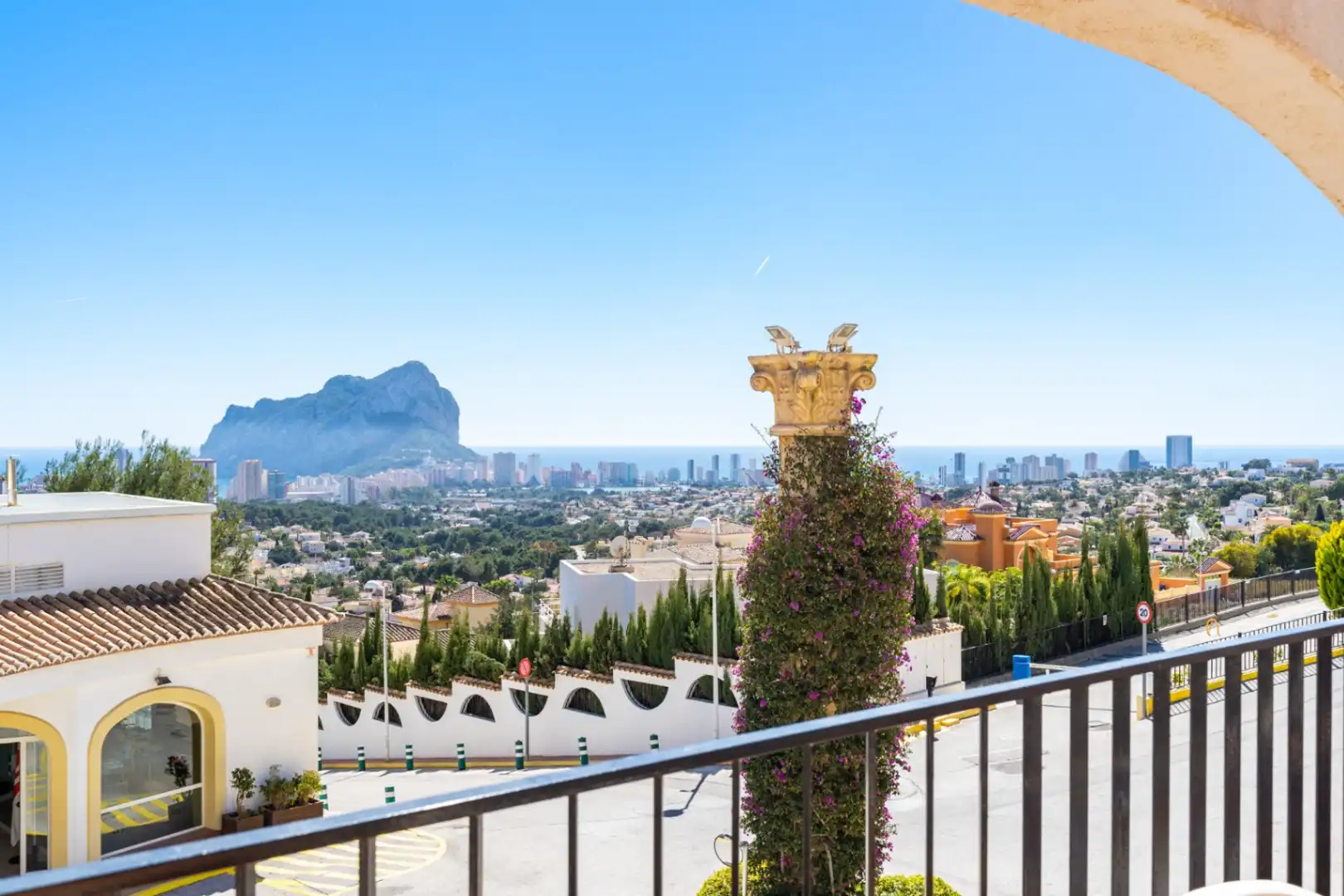 Bungalow con piscina en venta en Zona Pueblo, imagen 15