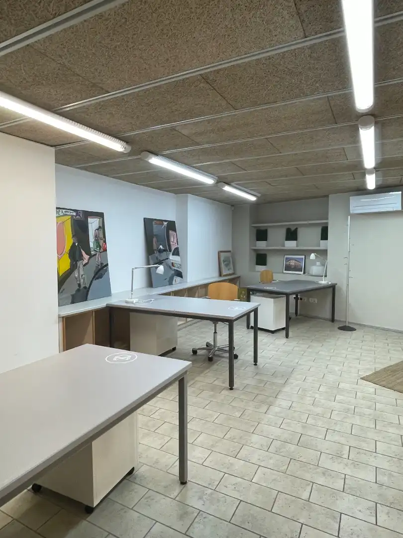 Büro zur Miete in Lleida mit Klimaanlage, Heizung und Abstellraum