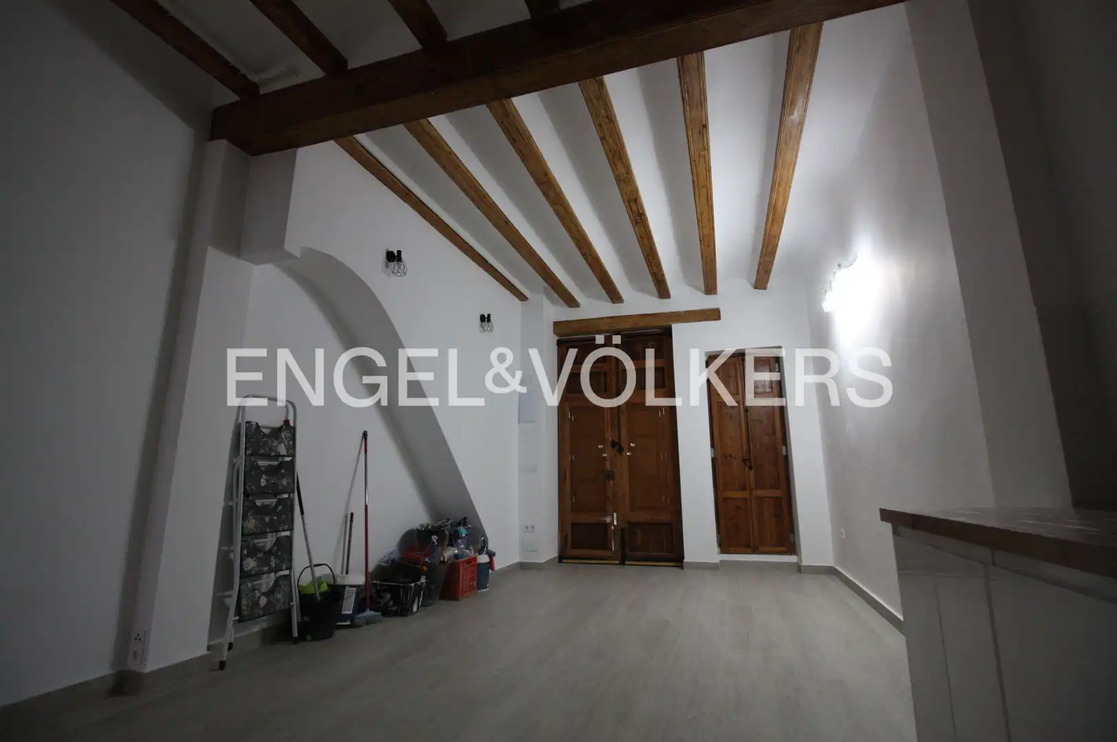 Study for rent in Valencia  with Heating, Parquet flooring and Terrace