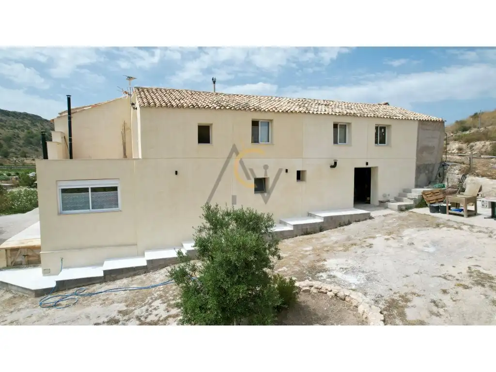 Casa rustica con piscina in vendita a Poligono Poligono 23, imagen 2
