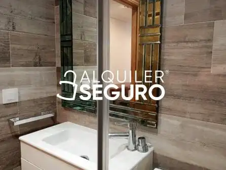 Bathroom of Flat for rent in Oleiros  with Heating and Furnished