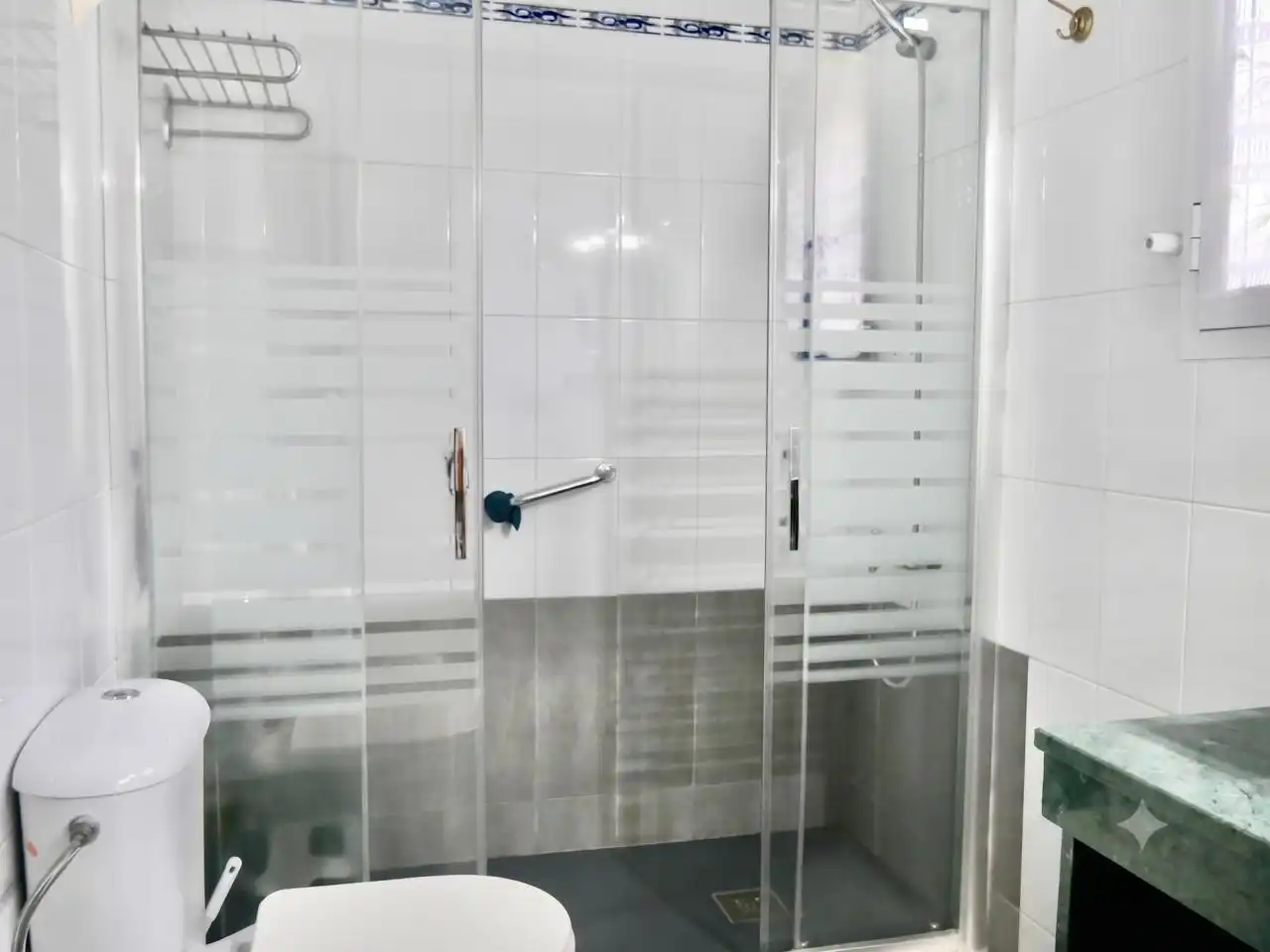 Bathroom of Detached homes for sale in Bollullos de la Mitación  with Air Conditioner, Private garden and Terrace