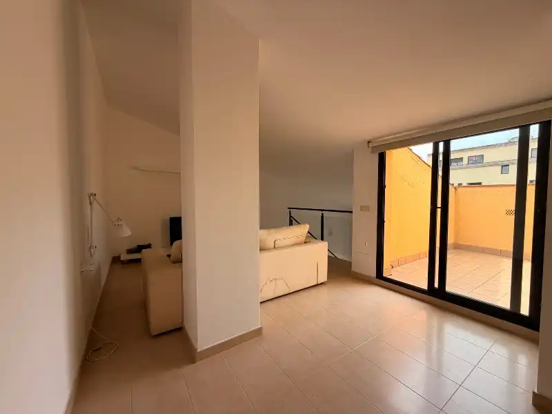 Sala de estar de Piso en venta en La Bisbal d'Empordà con Aire acondicionado, Calefacción y Parquet