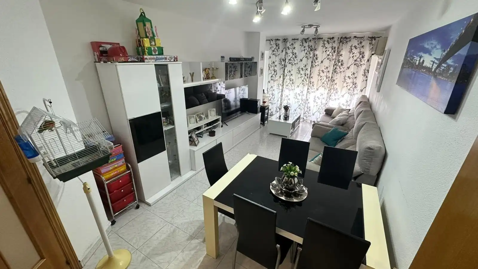 Wohnzimmer von Wohnungen zum Verkauf in Castellón de la Plana / Castelló de la Plana mit Abstellraum, Möbliert und Balkon