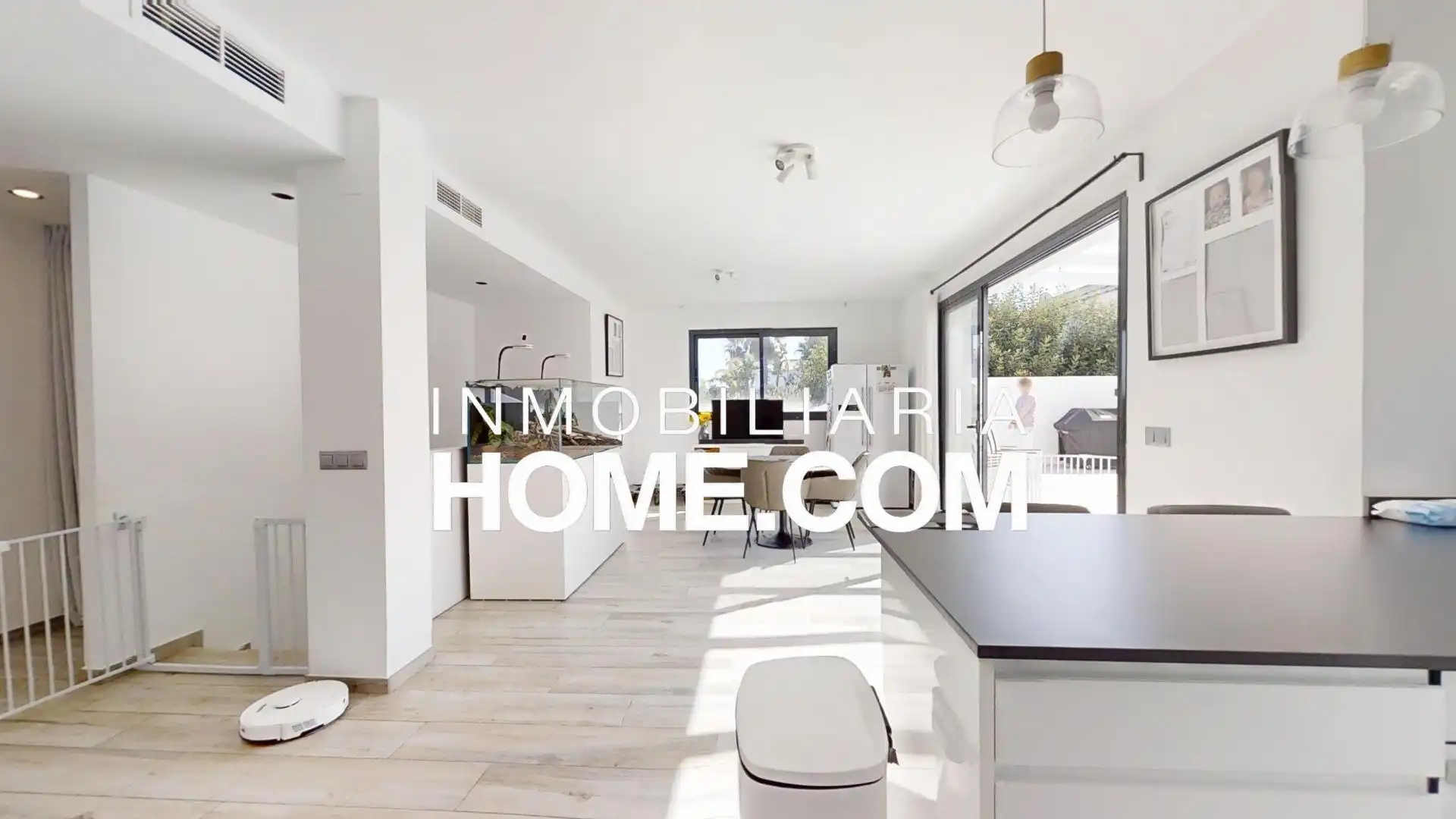Chalet con piscina en venta en Calle de Benalmádena, imagen 33