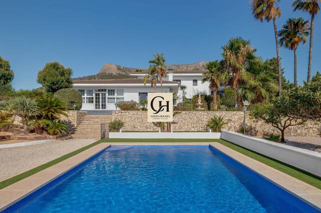 Casa-chalet en Venta en Benicolada - Las Adelfas