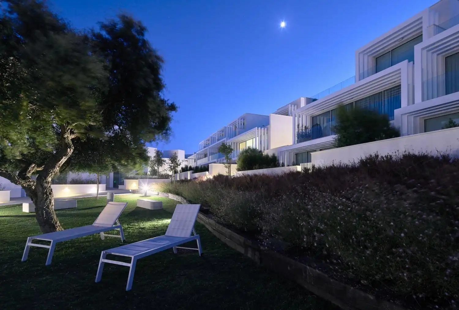 Jardín de Casa adosada en venta en Sotogrande con Calefacción, Terraza y Jacuzzi