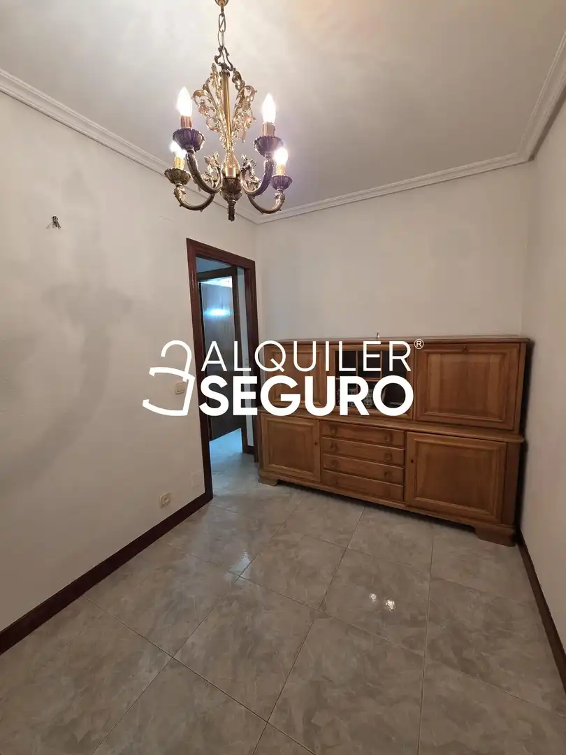 Schlafzimmer von Wohnung zur Miete in Burgos mit Heizung, Terrasse und Möbliert