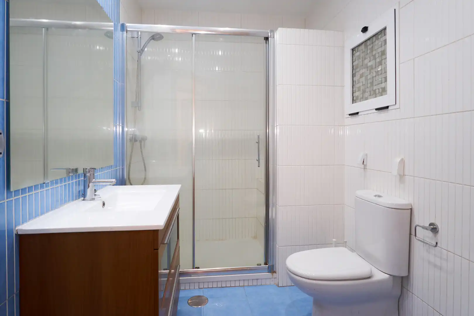 Baño de Piso en venta en Jaén con Aire acondicionado, Calefacción y Parquet