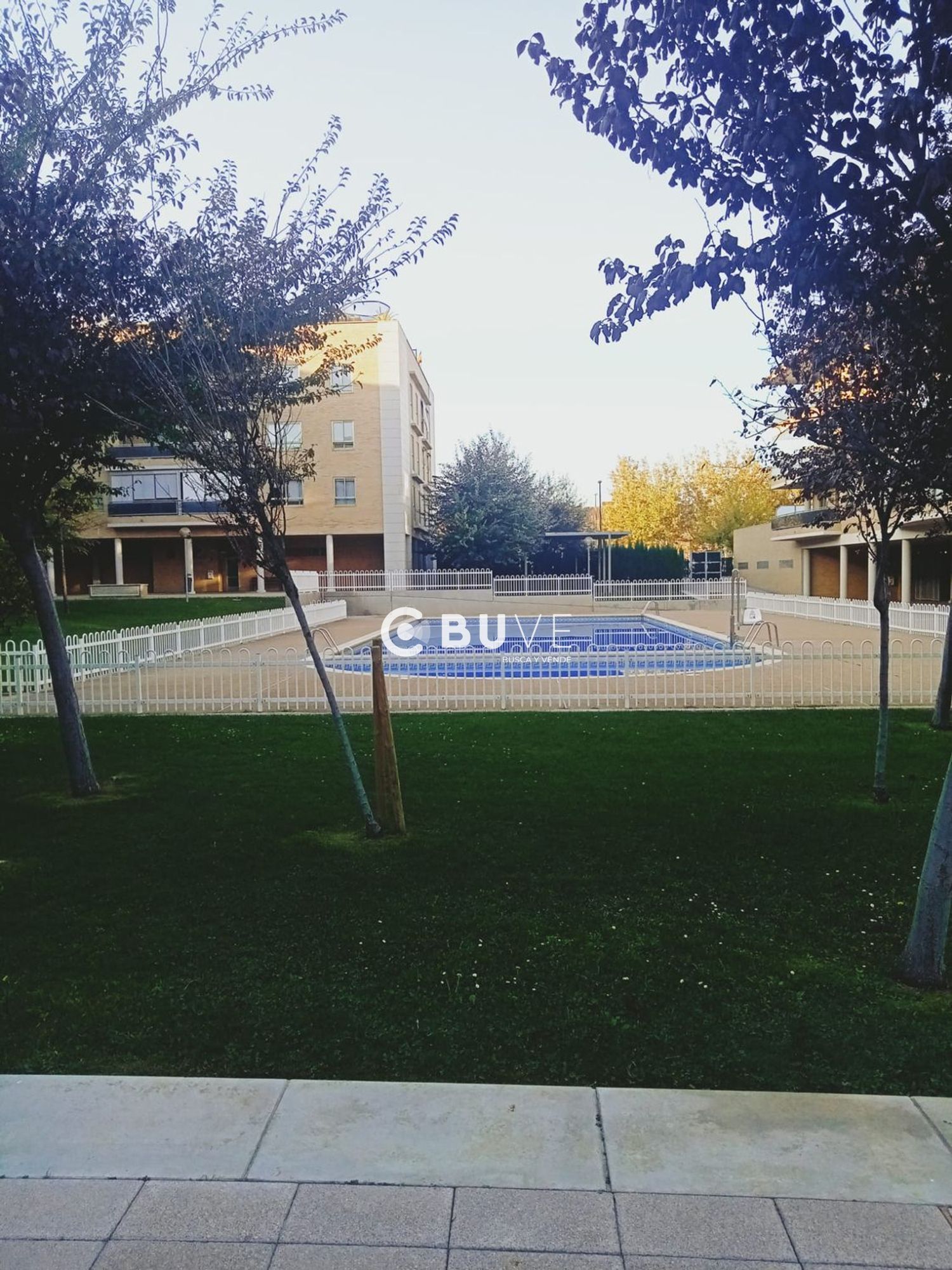 Piscina de Dúplex en venda en  Zaragoza Capital amb Aire condicionat, Calefacció i Terrassa