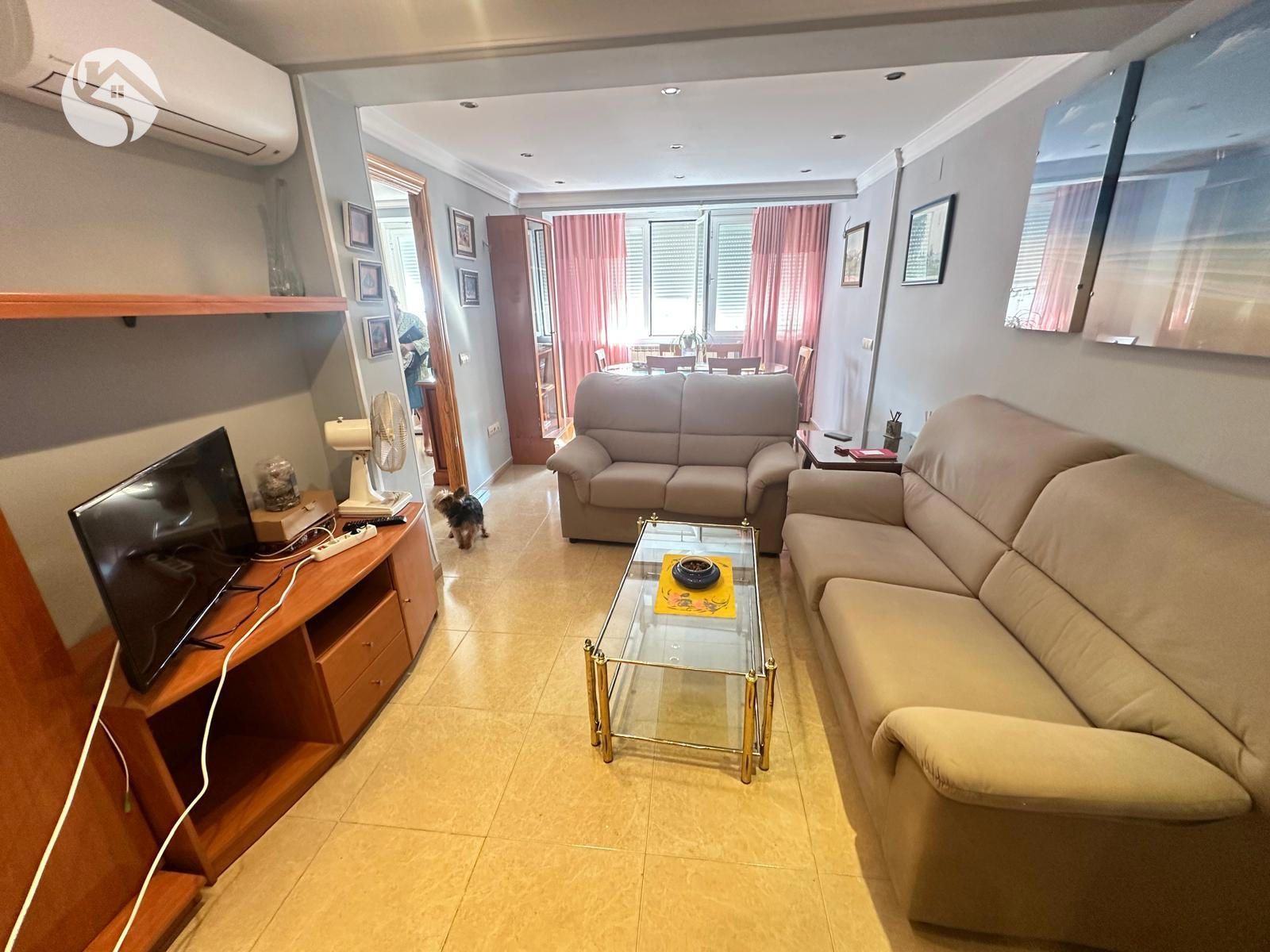 Sala d'estar de Pis de lloguer en Cuenca Capital amb Calefacció, Parquet i Moblat