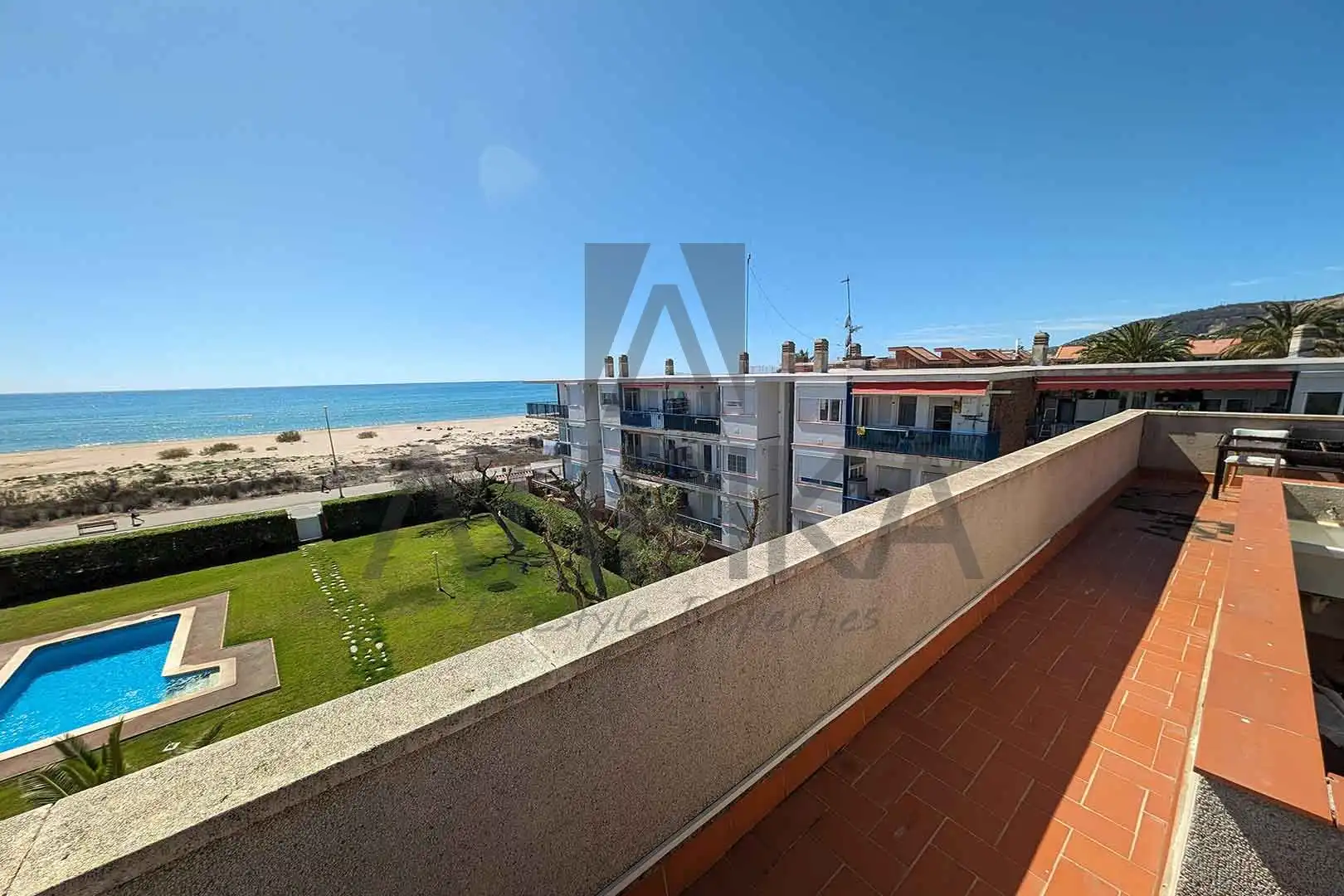 Vista exterior de Piso en venta en Castelldefels con Calefacción, Terraza y Trastero