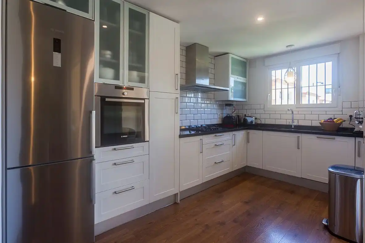 Cocina de Casa adosada en venta en Tarifa con Aire acondicionado, Calefacción y Jardín privado